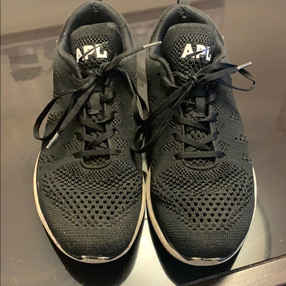 Women’s sneakers